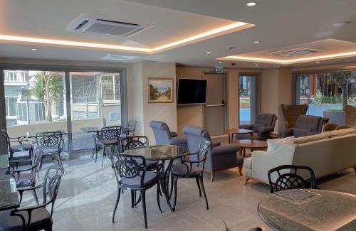 Topkapi Hotel | Affordable Eresin Hotels Express: Family-Friendly Getaway