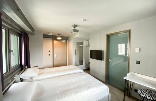 Topkapi Hotel | Discover Eresin Hotels Express: Family-Friendly with Pool