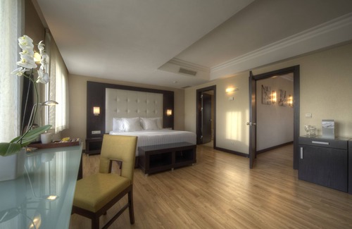 Topkapi Hotel | Elegant Eresin Hotels Topkapi: 5-Star Comfort Awaits