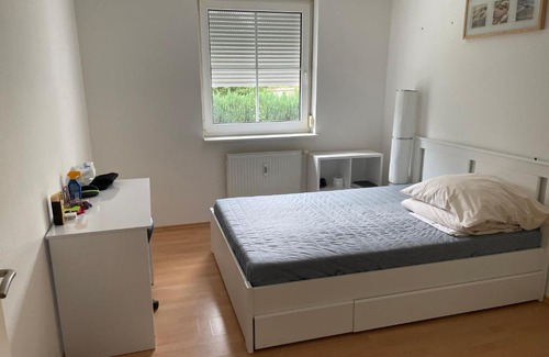 Alt Buchhorst Apartment | Relax and Work with Lake View in Tranquil Surroundings