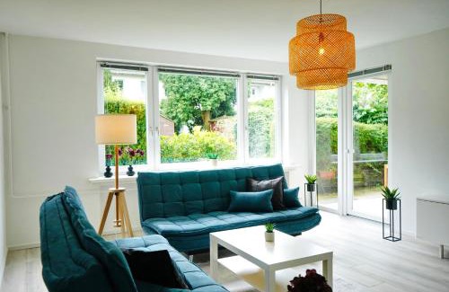Wolfsburg Apartment | Relaxing Stay at Rabenberg for 6 with Garden & Parking