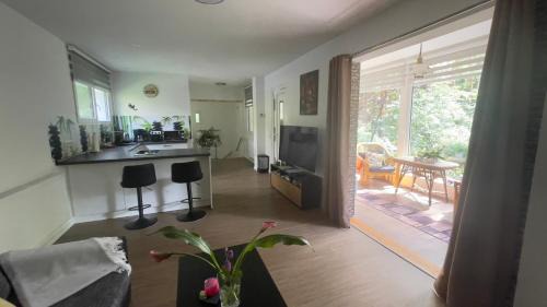 Wandlitz House | Cozy Kolibri Holiday House by Wandlitz Lake – Pet Friendly!