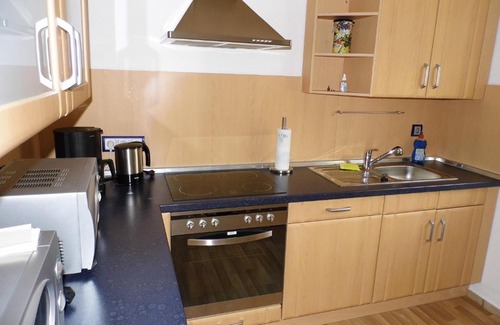 Moehnesee Apartment | Relax at Erholungspark Wilhelmsruh – Pet & Child Friendly Stay