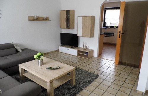 Moehnesee Apartment | Relax at Erholungspark Wilhelmsruh – Pet & Child Friendly Stay