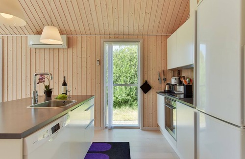 Rindby Strand House | Cozy Oceanfront Retreat "Erich" - Explore Sea Views Nearby