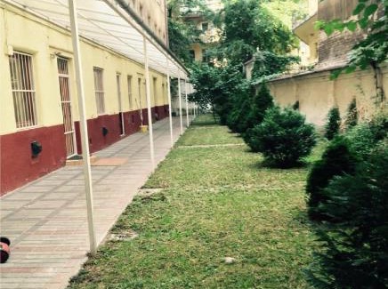 Lagymanyos Apartment | Comfortable Erik Apartments: Pet & Child Friendly Stay