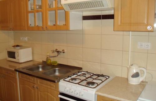 Lagymanyos Apartment | Comfortable Erik Apartments: Pet & Child Friendly Stay