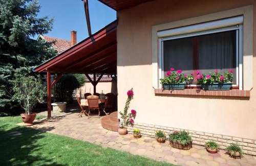 Gyula Apartment | Erika Apartmanház: Guest Rated 9.2 with Family-Friendly Amenities