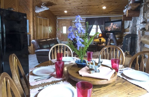 Cherokee Cabin | Erikas Dream: Handcrafted Log Cabin with Spa & River Views