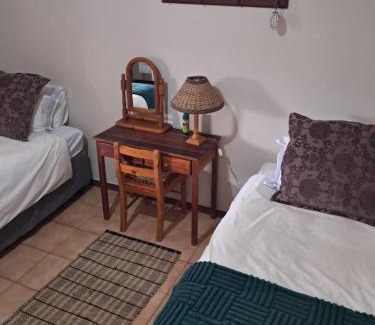 Okhahlamba House | Erin Guesthouse & B&B: 4-Star Stay with Pool Access