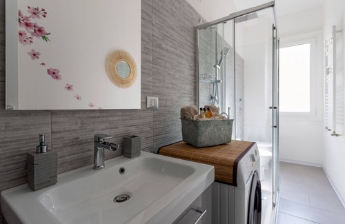Niguarda Apartment | "Erinus" just 7 minutes walk from the M3 line