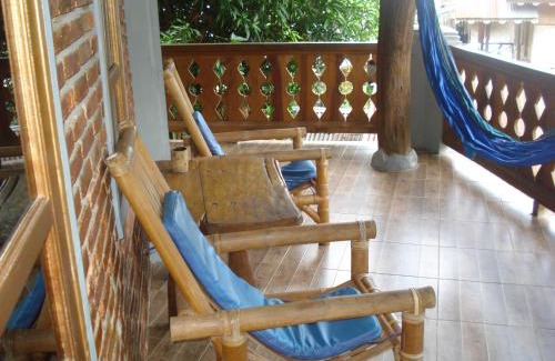 Bukit Lawang House | Family-Friendly Eriono Guest House in Bukit Lawang