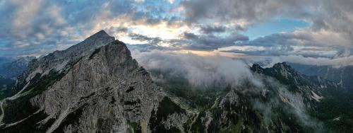 Kranjska Gora House | Discover Erjavčeva Mountain Hut: Pet-Friendly Retreat