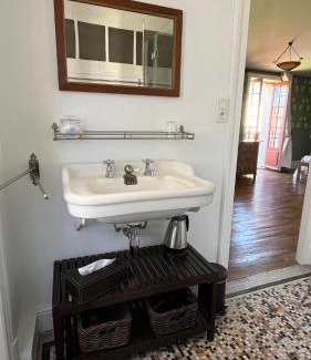 Behobie Bed & Breakfast | Child-Friendly Getaway at Erlande Baïta - Rated 9.3/10