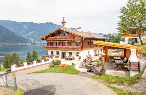 Zell am See Apartment | Family-Friendly Erlbruckhof: 4-Star Hotel, Perfect for Kids