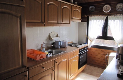 Isenbuttel House | Cozy Erlengrund 31: Oceanfront Views & Pet-Friendly Stays