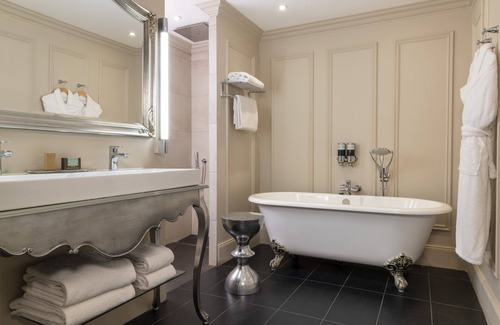 Beauvoir Hotel | Discover Ermitage Mont Saint Michel: 5-Star Oceanfront Escape