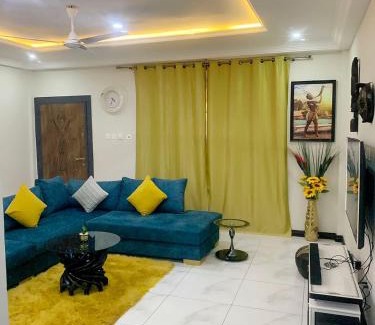North Kaneshi Apartment | Ernestina Apartment: Family-Friendly Stay with 10/10 Rating