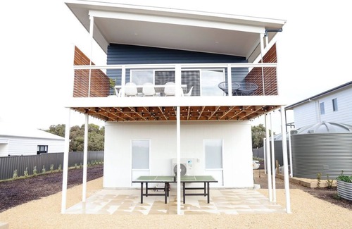 Waterhouse House | Discover Ernie’s - Family and Pet-Friendly in Long Beach