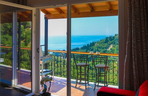 Gimari Apartment | Guest Rated 10/10: Eros Sea View with Oceanfront Pool