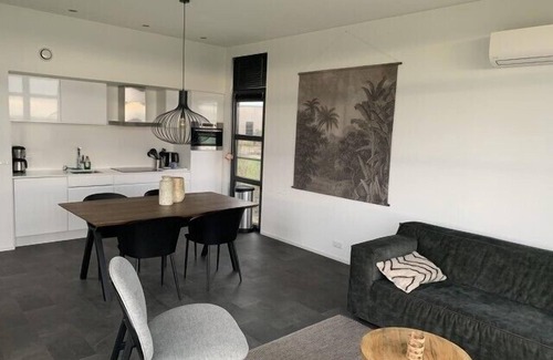Enkhuizen House | Oceanfront Premium Chalet with Pet-Friendly Amenities