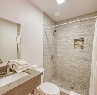 Mojave Hotel | Cozy ERTH INN by AGA - Pet-Friendly Stay in Mojave