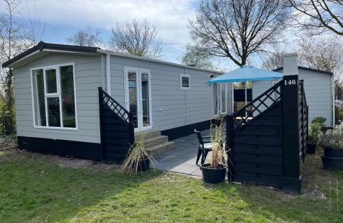 Koudum Ski Chalet | Experience 'Fryske Weelde' at De Kuilart Holiday Park