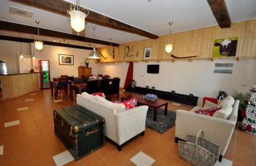 Ootmarsum House | Discover Erve Höwerboer: Family-Friendly with Top Amenities