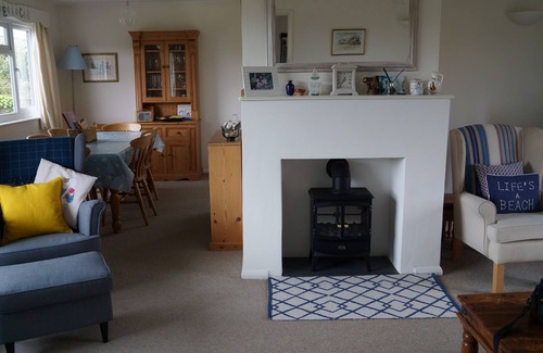 Llanfair House | Erw - Beach 200 yards, beautiful mountain views from property (2 night minimum)