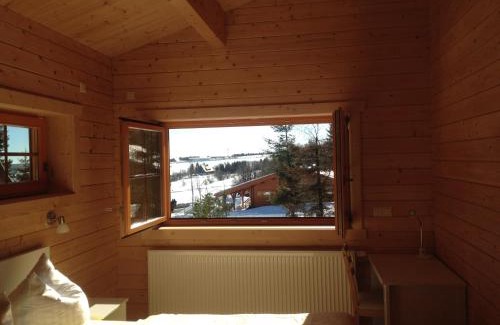 Georgenfeld House | Child-Friendly Getaway at Erzgebirgsholzhaus am Lugstein