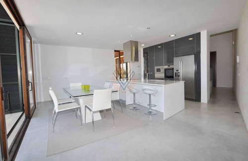 Sant Joan Cottage | Idyllic Es Camp Villa with Private Pool in Sant Joan