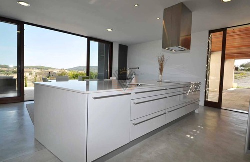 Sant Joan Cottage | Idyllic Es Camp Villa with Private Pool in Sant Joan