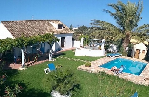 El Palmar House | Traditional Spanish House with Private Pool Steps from Beach