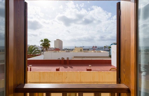 Puerto del Rosario Apartment | Unwind at Mahostly Sun and Spa: Top-Rated Retreat with Hot Tub