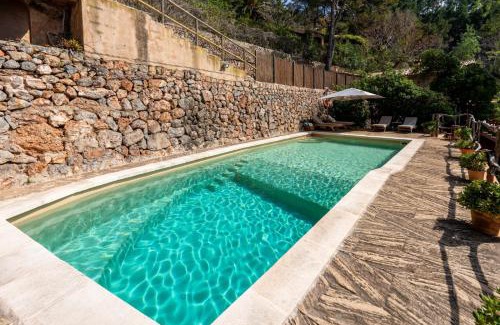 Alconasser Villa | Relax at Es Racó d'Alconàsser: 4-Star Family Retreat