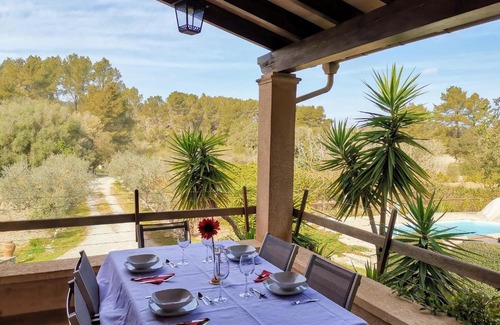 Porreres Ski Chalet | Experience Es Riquers des Pinar: Family-Friendly Retreat
