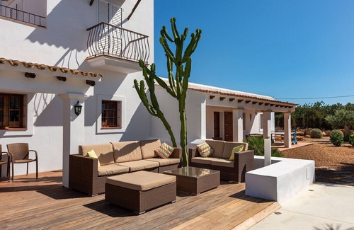 Es Canar Villa | Cometa Villa: Idyllic Country Retreat with Pool and Garden