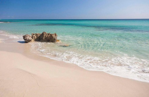 Formentera House | Es Tarongers 2: Family-Friendly Retreat with Ocean Views