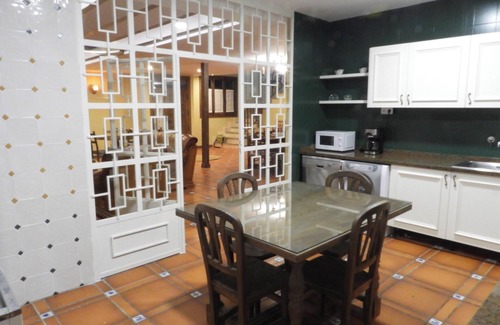 Villacanas Villa | Relaxing Villa in Villafranca De Los Caballeros with Pool