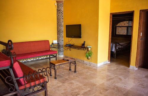 Amacuzac House | Escápate a una quinta con alberca, asador y diversión en familia