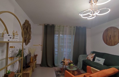 Blagnac Apartment | Modern Escal' Home Appart Steps from the Airport & Terrace