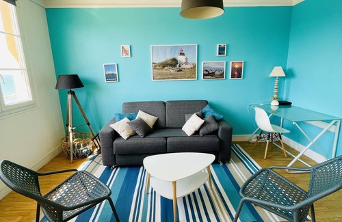Agon-Coutainville Apartment | Beachside Escape at Coutainville Centre with Pool & Ocean Views