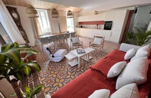 Ile-d'Aix House | Top-Rated Escale Aixoise with Kitchen Amenities