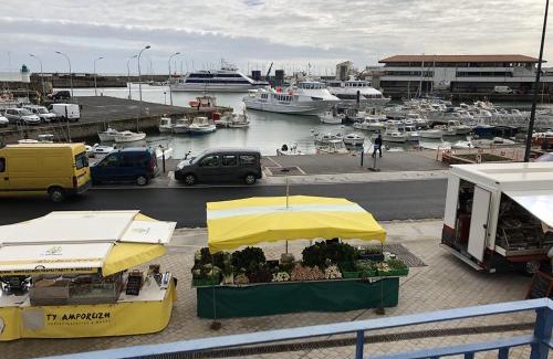 Ile d'Yeu Apartment | Seaside Retreat on the Quays of Ile d'Yeu – Family-Friendly