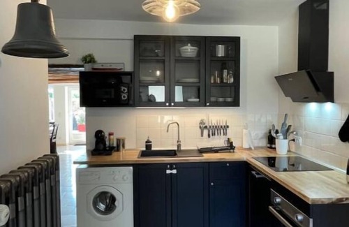 Noyers-sur-Cher House | Family-Friendly Escale du Faubourg Near Zoo Attractions