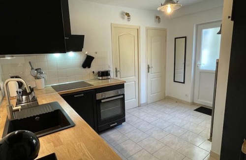 Noyers-sur-Cher House | Family-Friendly Escale du Faubourg Near Zoo Attractions