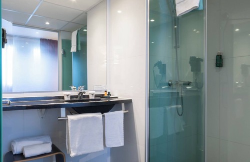Sud Hotel | Relaxing Escale Oceania Aix-en-Provence with Pool & Spa