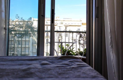 Liberation Apartment | Explore Escapade 8: Family-Friendly Retreat with Accessibility