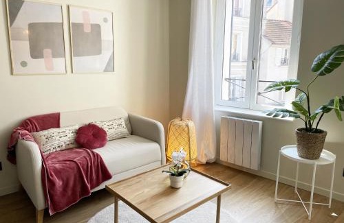 Suresnes Apartment | Escape to a Beautiful Retreat Near Paris - Rated 8.5/10