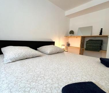 Ploermel Apartment | Ideal Breton Escape: Family-Friendly & Guest Rated 8.7